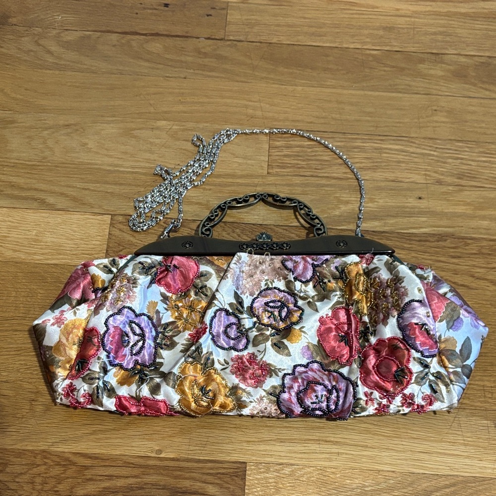 Vintage Handheld Crossbody Floral Embroidered Women's Bag Beaded